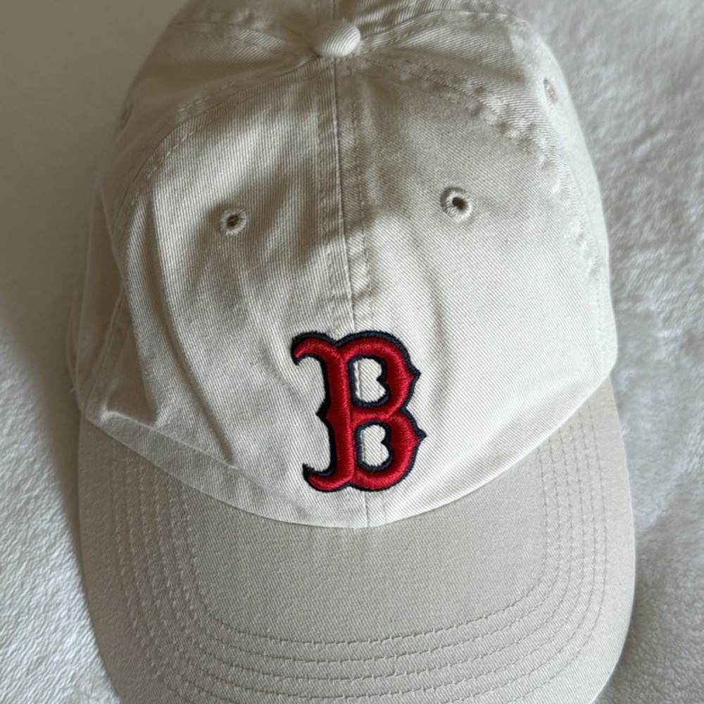 Beige Baseball Boston red Sox Cap with Red Logo